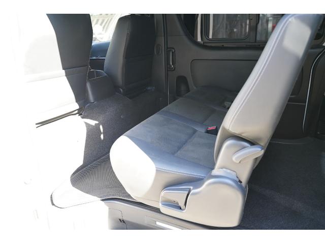 ハイエースバン スーパーＧＬ　ダークプライムＩＩ　４ＷＤ／寒冷地仕様／６型／２．８００ｃｃ／ディーゼルターボ／バレンティーＬＥＤテール／ＷＡＬＤ製１７インチＡＷ／アベスト製ウィンカードアミラー／アルパインビックＸナビ／Ｗエアーバック／スマートキー／（76枚目）