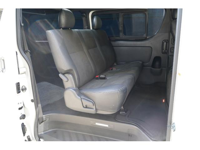 ハイエースバン スーパーＧＬ　ダークプライムＩＩ　４ＷＤ／寒冷地仕様／６型／２．８００ｃｃ／ディーゼルターボ／バレンティーＬＥＤテール／ＷＡＬＤ製１７インチＡＷ／アベスト製ウィンカードアミラー／アルパインビックＸナビ／Ｗエアーバック／スマートキー／（78枚目）