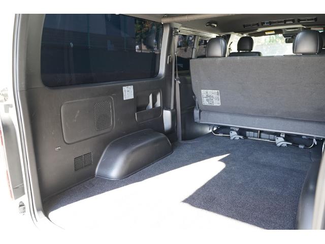 ハイエースバン スーパーＧＬ　ダークプライムＩＩ　４ＷＤ／寒冷地仕様／６型／２．８００ｃｃ／ディーゼルターボ／バレンティーＬＥＤテール／ＷＡＬＤ製１７インチＡＷ／アベスト製ウィンカードアミラー／アルパインビックＸナビ／Ｗエアーバック／スマートキー／（79枚目）