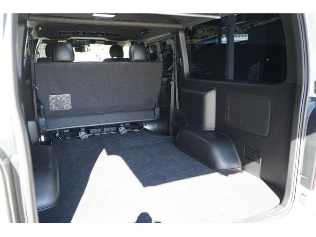 ハイエースバン スーパーＧＬ　ダークプライムＩＩ　４ＷＤ／寒冷地仕様／６型／２．８００ｃｃ／ディーゼルターボ／バレンティーＬＥＤテール／ＷＡＬＤ製１７インチＡＷ／アベスト製ウィンカードアミラー／アルパインビックＸナビ／Ｗエアーバック／スマートキー／（80枚目）