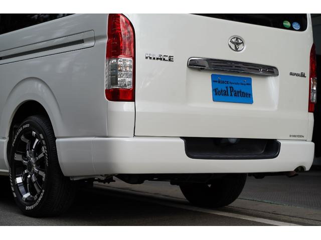 ハイエースバン ロングスーパーＧＬ　ガソリン／２．０００ｃｃ／６速ＡＴ／記録簿有／両側電動スライドドア／スマートキー／プッシュスタート／Ｗエアーバック／ナビ／Ｂカメラ／１７インチＡＷ／ＹＯＫＯＨＡＭＡタイア／２０２３年製／ブルトゥース／（9枚目）