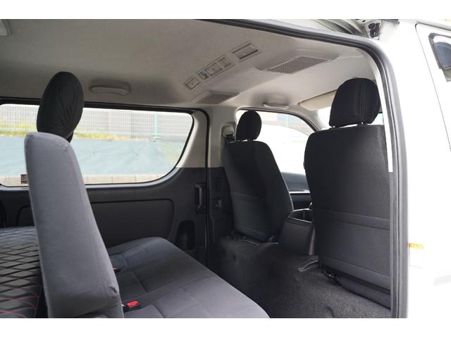 ハイエースバン ロングスーパーＧＬ　ガソリン／２．０００ｃｃ／６速ＡＴ／記録簿有／両側電動スライドドア／スマートキー／プッシュスタート／Ｗエアーバック／ナビ／Ｂカメラ／１７インチＡＷ／ＹＯＫＯＨＡＭＡタイア／２０２３年製／ブルトゥース／（12枚目）