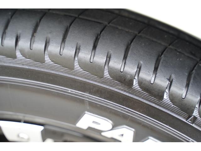 ハイエースバン ロングスーパーＧＬ　ガソリン／２．０００ｃｃ／６速ＡＴ／記録簿有／両側電動スライドドア／スマートキー／プッシュスタート／Ｗエアーバック／ナビ／Ｂカメラ／１７インチＡＷ／ＹＯＫＯＨＡＭＡタイア／２０２３年製／ブルトゥース／（28枚目）