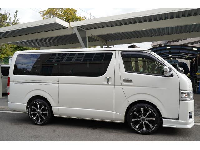 ハイエースバン ロングスーパーＧＬ　ガソリン／２．０００ｃｃ／６速ＡＴ／記録簿有／両側電動スライドドア／スマートキー／プッシュスタート／Ｗエアーバック／ナビ／Ｂカメラ／１７インチＡＷ／ＹＯＫＯＨＡＭＡタイア／２０２３年製／ブルトゥース／（42枚目）
