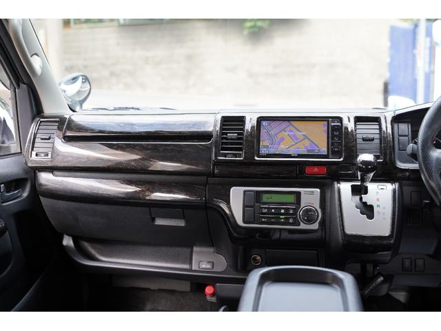 ハイエースバン ロングスーパーＧＬ　ガソリン／２．０００ｃｃ／６速ＡＴ／記録簿有／両側電動スライドドア／スマートキー／プッシュスタート／Ｗエアーバック／ナビ／Ｂカメラ／１７インチＡＷ／ＹＯＫＯＨＡＭＡタイア／２０２３年製／ブルトゥース／（64枚目）