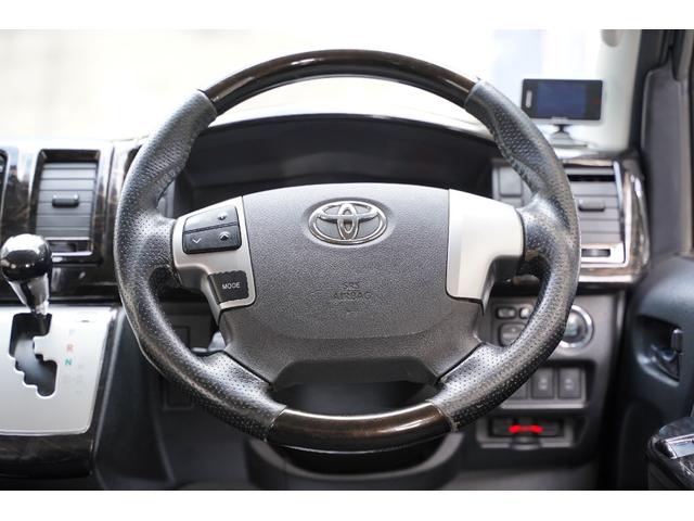 ハイエースバン ロングスーパーＧＬ　ガソリン／２．０００ｃｃ／６速ＡＴ／記録簿有／両側電動スライドドア／スマートキー／プッシュスタート／Ｗエアーバック／ナビ／Ｂカメラ／１７インチＡＷ／ＹＯＫＯＨＡＭＡタイア／２０２３年製／ブルトゥース／（65枚目）