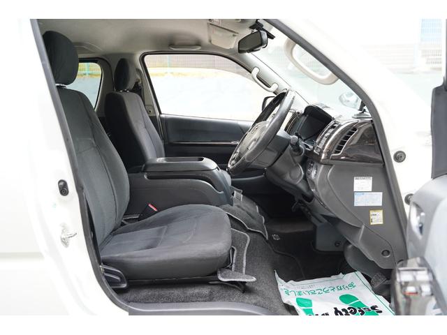 ハイエースバン ロングスーパーＧＬ　ガソリン／２．０００ｃｃ／６速ＡＴ／記録簿有／両側電動スライドドア／スマートキー／プッシュスタート／Ｗエアーバック／ナビ／Ｂカメラ／１７インチＡＷ／ＹＯＫＯＨＡＭＡタイア／２０２３年製／ブルトゥース／（69枚目）