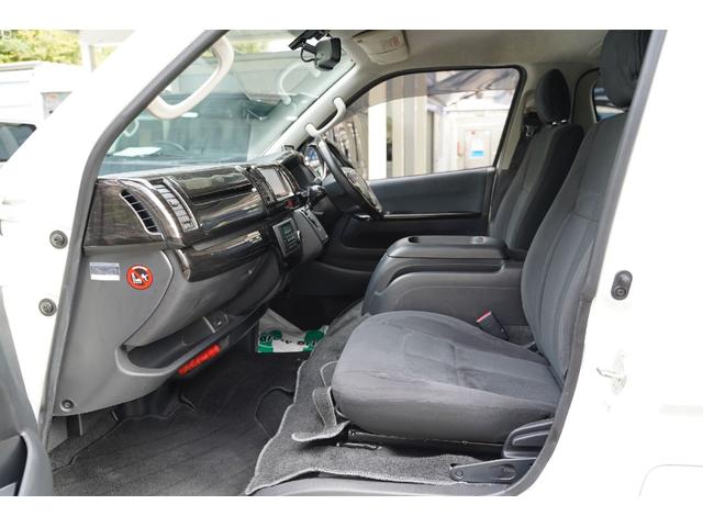 ハイエースバン ロングスーパーＧＬ　ガソリン／２．０００ｃｃ／６速ＡＴ／記録簿有／両側電動スライドドア／スマートキー／プッシュスタート／Ｗエアーバック／ナビ／Ｂカメラ／１７インチＡＷ／ＹＯＫＯＨＡＭＡタイア／２０２３年製／ブルトゥース／（72枚目）