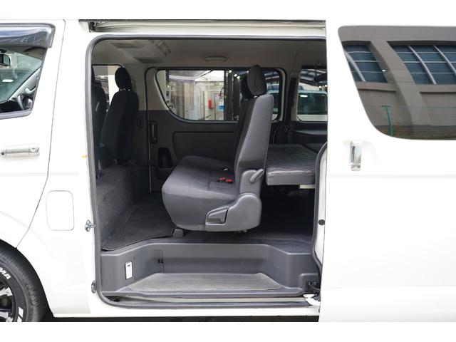 ハイエースバン ロングスーパーＧＬ　ガソリン／２．０００ｃｃ／６速ＡＴ／記録簿有／両側電動スライドドア／スマートキー／プッシュスタート／Ｗエアーバック／ナビ／Ｂカメラ／１７インチＡＷ／ＹＯＫＯＨＡＭＡタイア／２０２３年製／ブルトゥース／（74枚目）