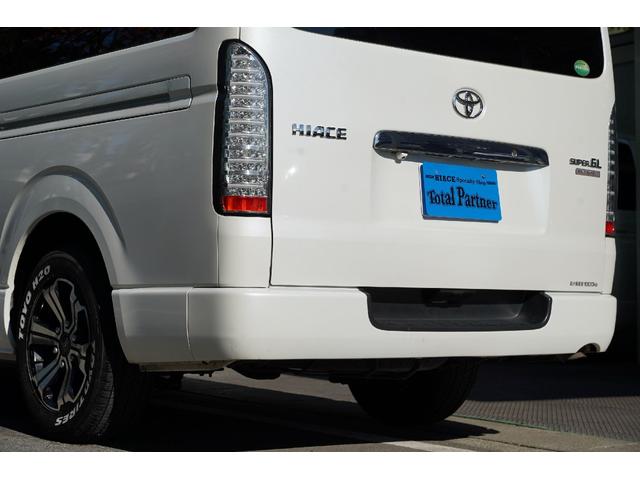 ハイエースバン ロングスーパーＧＬプライムセレ　４ＷＤ／３．０００ｃｃ／ディーゼルターボ／Ｗエアーバック／ＥＳＳＥＸコンフォートシャックル／純正ＨＩＤヘッドライト／ＬＥＤフォグランプ／サイドスライドガラス／バレンティＬＥＤテール／ナビ／Ｂカメラ／（9枚目）