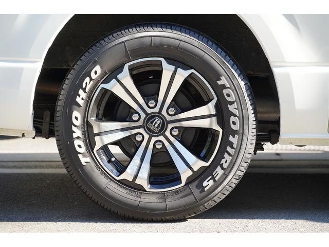 ハイエースバン ロングスーパーＧＬプライムセレ　４ＷＤ／３．０００ｃｃ／ディーゼルターボ／Ｗエアーバック／ＥＳＳＥＸコンフォートシャックル／純正ＨＩＤヘッドライト／ＬＥＤフォグランプ／サイドスライドガラス／バレンティＬＥＤテール／ナビ／Ｂカメラ／（20枚目）