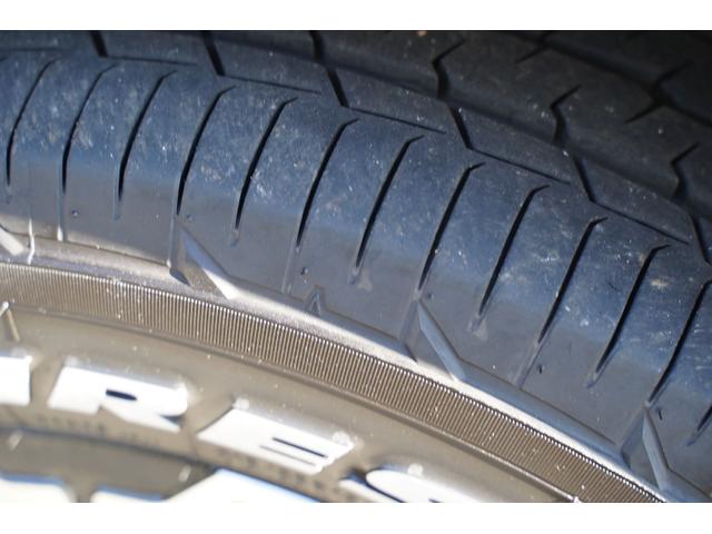 ハイエースバン ロングスーパーＧＬプライムセレ　４ＷＤ／３．０００ｃｃ／ディーゼルターボ／Ｗエアーバック／ＥＳＳＥＸコンフォートシャックル／純正ＨＩＤヘッドライト／ＬＥＤフォグランプ／サイドスライドガラス／バレンティＬＥＤテール／ナビ／Ｂカメラ／（28枚目）