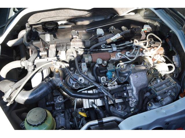 ハイエースバン ロングスーパーＧＬプライムセレ　４ＷＤ／３．０００ｃｃ／ディーゼルターボ／Ｗエアーバック／ＥＳＳＥＸコンフォートシャックル／純正ＨＩＤヘッドライト／ＬＥＤフォグランプ／サイドスライドガラス／バレンティＬＥＤテール／ナビ／Ｂカメラ／（58枚目）