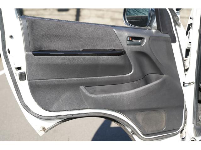 ハイエースバン ロングスーパーＧＬプライムセレ　４ＷＤ／３．０００ｃｃ／ディーゼルターボ／Ｗエアーバック／ＥＳＳＥＸコンフォートシャックル／純正ＨＩＤヘッドライト／ＬＥＤフォグランプ／サイドスライドガラス／バレンティＬＥＤテール／ナビ／Ｂカメラ／（60枚目）