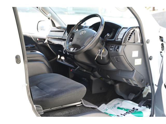 ハイエースバン ロングスーパーＧＬプライムセレ　４ＷＤ／３．０００ｃｃ／ディーゼルターボ／Ｗエアーバック／ＥＳＳＥＸコンフォートシャックル／純正ＨＩＤヘッドライト／ＬＥＤフォグランプ／サイドスライドガラス／バレンティＬＥＤテール／ナビ／Ｂカメラ／（67枚目）