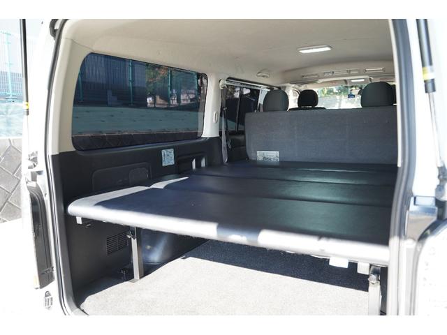 ハイエースバン ロングスーパーＧＬプライムセレ　４ＷＤ／３．０００ｃｃ／ディーゼルターボ／Ｗエアーバック／ＥＳＳＥＸコンフォートシャックル／純正ＨＩＤヘッドライト／ＬＥＤフォグランプ／サイドスライドガラス／バレンティＬＥＤテール／ナビ／Ｂカメラ／（79枚目）
