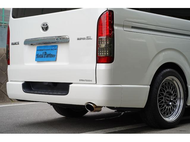 ハイエースバン ロングスーパーＧＬ　３．０００ｃｃ／ディーゼルターボ／ワンオーナー／バットフェイス／玄武ショック／ＥＳＳＥＸ１８インチＡＷ／ＴＯＹＯバンタイヤ／スマートキー／ＬＥＤテールライト／ナビ／ブルートゥース／Ｂカメラ／クルコン／（8枚目）