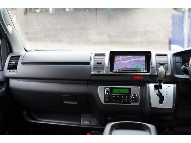 ハイエースバン ロングスーパーＧＬ　３．０００ｃｃ／ディーゼルターボ／ワンオーナー／バットフェイス／玄武ショック／ＥＳＳＥＸ１８インチＡＷ／ＴＯＹＯバンタイヤ／スマートキー／ＬＥＤテールライト／ナビ／ブルートゥース／Ｂカメラ／クルコン／（11枚目）