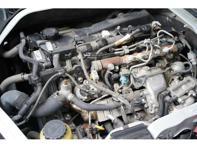 ハイエースバン ロングスーパーＧＬ　３．０００ｃｃ／ディーゼルターボ／ワンオーナー／バットフェイス／玄武ショック／ＥＳＳＥＸ１８インチＡＷ／ＴＯＹＯバンタイヤ／スマートキー／ＬＥＤテールライト／ナビ／ブルートゥース／Ｂカメラ／クルコン／（17枚目）
