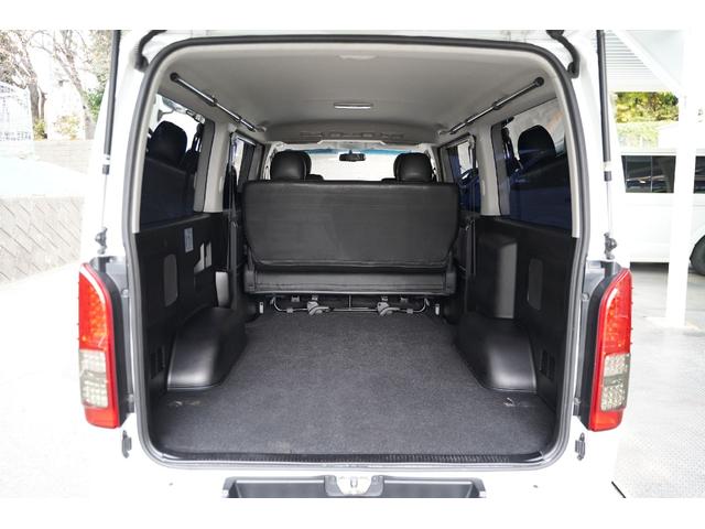 ハイエースバン ロングスーパーＧＬ　３．０００ｃｃ／ディーゼルターボ／ワンオーナー／バットフェイス／玄武ショック／ＥＳＳＥＸ１８インチＡＷ／ＴＯＹＯバンタイヤ／スマートキー／ＬＥＤテールライト／ナビ／ブルートゥース／Ｂカメラ／クルコン／（18枚目）