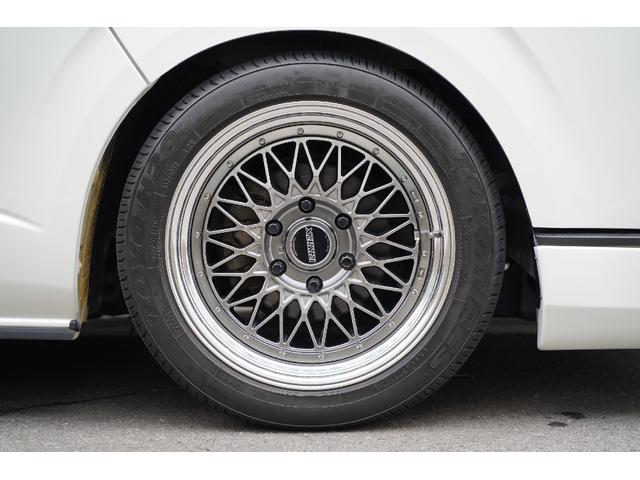 ハイエースバン ロングスーパーＧＬ　３．０００ｃｃ／ディーゼルターボ／ワンオーナー／バットフェイス／玄武ショック／ＥＳＳＥＸ１８インチＡＷ／ＴＯＹＯバンタイヤ／スマートキー／ＬＥＤテールライト／ナビ／ブルートゥース／Ｂカメラ／クルコン／（19枚目）