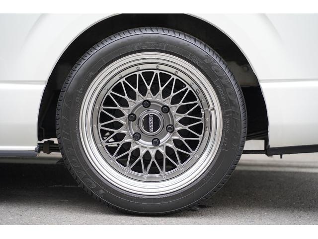 ハイエースバン ロングスーパーＧＬ　３．０００ｃｃ／ディーゼルターボ／ワンオーナー／バットフェイス／玄武ショック／ＥＳＳＥＸ１８インチＡＷ／ＴＯＹＯバンタイヤ／スマートキー／ＬＥＤテールライト／ナビ／ブルートゥース／Ｂカメラ／クルコン／（22枚目）