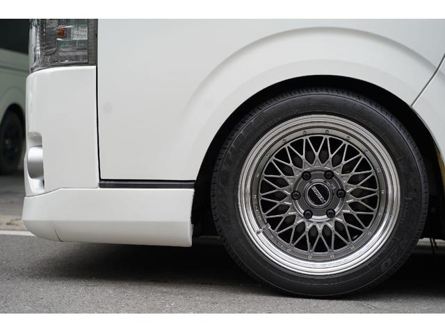 ハイエースバン ロングスーパーＧＬ　３．０００ｃｃ／ディーゼルターボ／ワンオーナー／バットフェイス／玄武ショック／ＥＳＳＥＸ１８インチＡＷ／ＴＯＹＯバンタイヤ／スマートキー／ＬＥＤテールライト／ナビ／ブルートゥース／Ｂカメラ／クルコン／（23枚目）