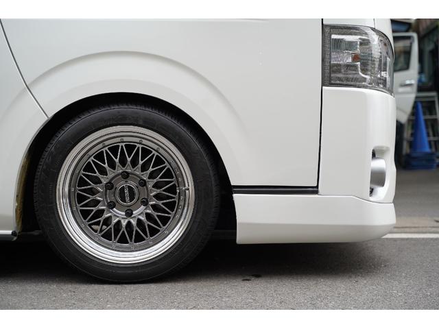 ハイエースバン ロングスーパーＧＬ　３．０００ｃｃ／ディーゼルターボ／ワンオーナー／バットフェイス／玄武ショック／ＥＳＳＥＸ１８インチＡＷ／ＴＯＹＯバンタイヤ／スマートキー／ＬＥＤテールライト／ナビ／ブルートゥース／Ｂカメラ／クルコン／（25枚目）