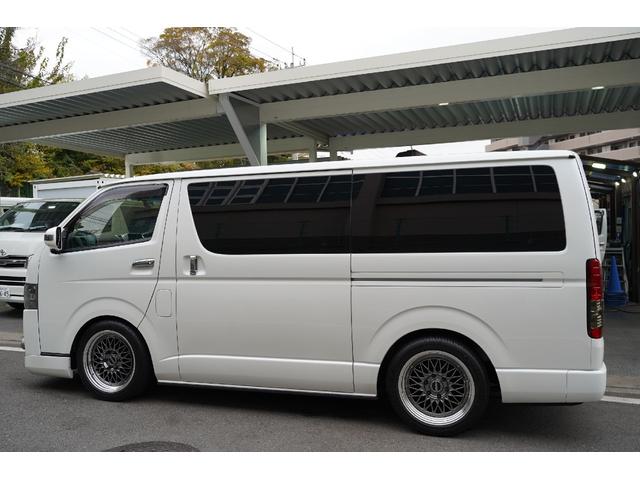 ハイエースバン ロングスーパーＧＬ　３．０００ｃｃ／ディーゼルターボ／ワンオーナー／バットフェイス／玄武ショック／ＥＳＳＥＸ１８インチＡＷ／ＴＯＹＯバンタイヤ／スマートキー／ＬＥＤテールライト／ナビ／ブルートゥース／Ｂカメラ／クルコン／（42枚目）