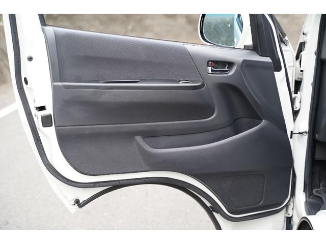 ハイエースバン ロングスーパーＧＬ　３．０００ｃｃ／ディーゼルターボ／ワンオーナー／バットフェイス／玄武ショック／ＥＳＳＥＸ１８インチＡＷ／ＴＯＹＯバンタイヤ／スマートキー／ＬＥＤテールライト／ナビ／ブルートゥース／Ｂカメラ／クルコン／（60枚目）