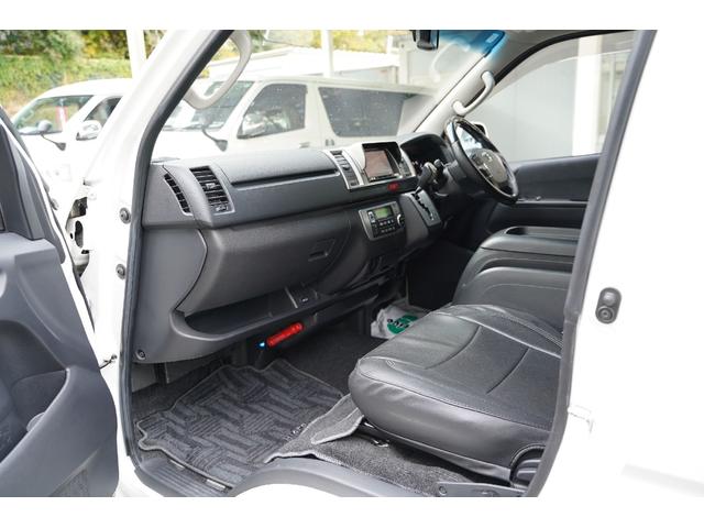 ハイエースバン ロングスーパーＧＬ　３．０００ｃｃ／ディーゼルターボ／ワンオーナー／バットフェイス／玄武ショック／ＥＳＳＥＸ１８インチＡＷ／ＴＯＹＯバンタイヤ／スマートキー／ＬＥＤテールライト／ナビ／ブルートゥース／Ｂカメラ／クルコン／（70枚目）