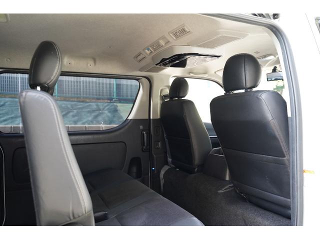 ハイエースバン スーパーＧＬ　ダークプライム　２．０００ｃｃ／ガソリン／６速ＡＴ／両側電動スライドドア／スマートキー／Ｗエアーバック／ＴＲＤホイール／モデリスタＬＥＤリップ／デジタルインナーミラー／ＥＴＣ２．０／ナビ／Ｂカメラ／ブルートゥース／（12枚目）