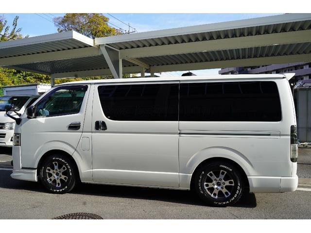 ハイエースバン スーパーＧＬ　ダークプライム　２．０００ｃｃ／ガソリン／６速ＡＴ／両側電動スライドドア／スマートキー／Ｗエアーバック／ＴＲＤホイール／モデリスタＬＥＤリップ／デジタルインナーミラー／ＥＴＣ２．０／ナビ／Ｂカメラ／ブルートゥース／（42枚目）
