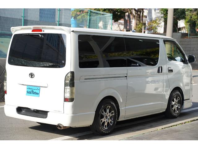 ハイエースバン スーパーＧＬ　ダークプライム　２．０００ｃｃ／ガソリン／６速ＡＴ／両側電動スライドドア／スマートキー／Ｗエアーバック／ＴＲＤホイール／モデリスタＬＥＤリップ／デジタルインナーミラー／ＥＴＣ２．０／ナビ／Ｂカメラ／ブルートゥース／（54枚目）