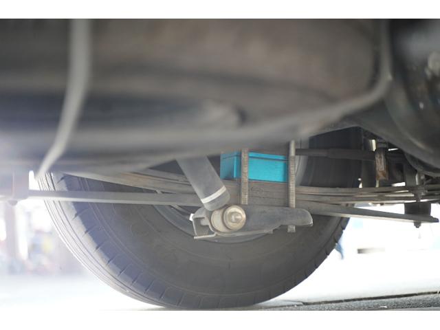 ハイエースバン スーパーＧＬ　ダークプライム　２．０００ｃｃ／ガソリン／６速ＡＴ／両側電動スライドドア／スマートキー／Ｗエアーバック／ＴＲＤホイール／モデリスタＬＥＤリップ／デジタルインナーミラー／ＥＴＣ２．０／ナビ／Ｂカメラ／ブルートゥース／（58枚目）