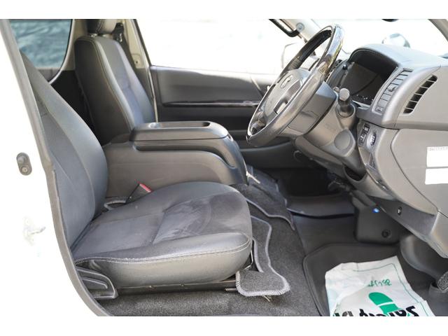 ハイエースバン スーパーＧＬ　ダークプライム　２．０００ｃｃ／ガソリン／６速ＡＴ／両側電動スライドドア／スマートキー／Ｗエアーバック／ＴＲＤホイール／モデリスタＬＥＤリップ／デジタルインナーミラー／ＥＴＣ２．０／ナビ／Ｂカメラ／ブルートゥース／（68枚目）