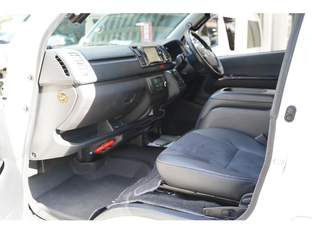 ハイエースバン スーパーＧＬ　ダークプライム　２．０００ｃｃ／ガソリン／６速ＡＴ／両側電動スライドドア／スマートキー／Ｗエアーバック／ＴＲＤホイール／モデリスタＬＥＤリップ／デジタルインナーミラー／ＥＴＣ２．０／ナビ／Ｂカメラ／ブルートゥース／（70枚目）