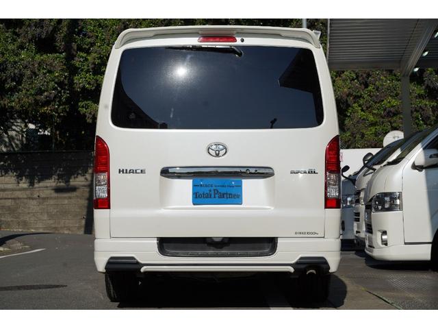 ハイエースバン スーパーGL ダークプライム 2.000cc/ガソリン/6速AT/記録簿付/両側電動スライドドア/Wエアーバック/スマートキー/純正LEDヘッドライト/玄武ローダウンキット/ナビ/ブルートゥース/デジタルインナーミラー/Bカメラ/(3枚目)