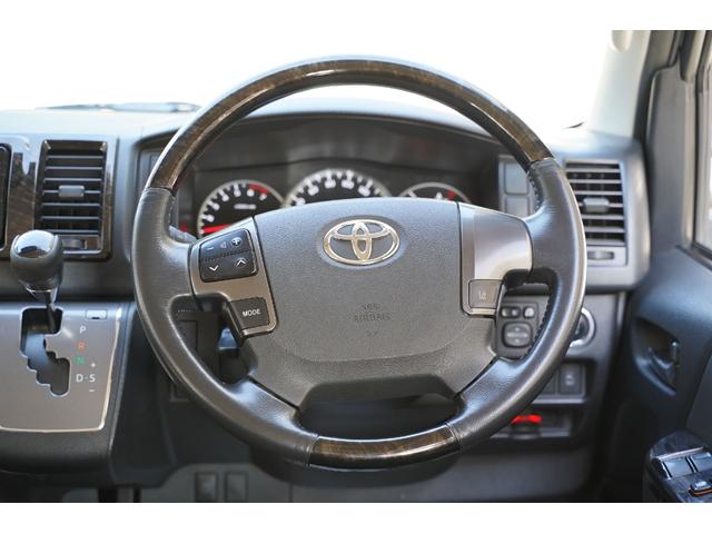 ハイエースバン スーパーGL ダークプライム 2.000cc/ガソリン/6速AT/記録簿付/両側電動スライドドア/Wエアーバック/スマートキー/純正LEDヘッドライト/玄武ローダウンキット/ナビ/ブルートゥース/デジタルインナーミラー/Bカメラ/(64枚目)