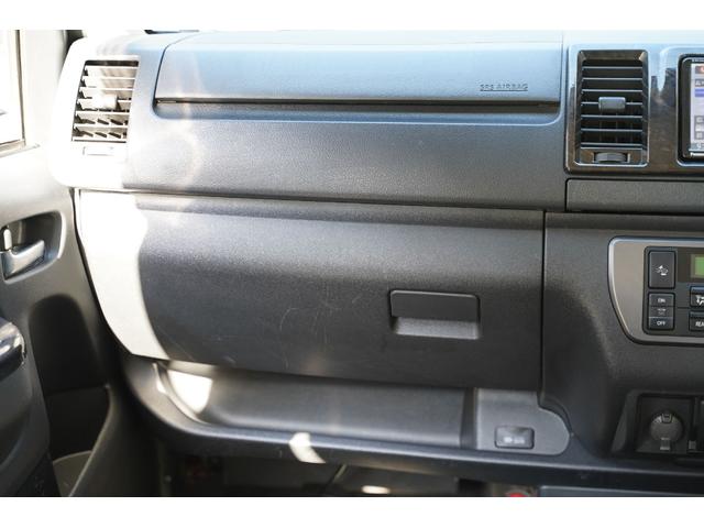 ハイエースバン スーパーGL ダークプライム 2.000cc/ガソリン/6速AT/記録簿付/両側電動スライドドア/Wエアーバック/スマートキー/純正LEDヘッドライト/玄武ローダウンキット/ナビ/ブルートゥース/デジタルインナーミラー/Bカメラ/(66枚目)