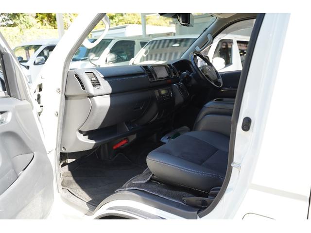 ハイエースバン スーパーGL ダークプライム 2.000cc/ガソリン/6速AT/記録簿付/両側電動スライドドア/Wエアーバック/スマートキー/純正LEDヘッドライト/玄武ローダウンキット/ナビ/ブルートゥース/デジタルインナーミラー/Bカメラ/(70枚目)