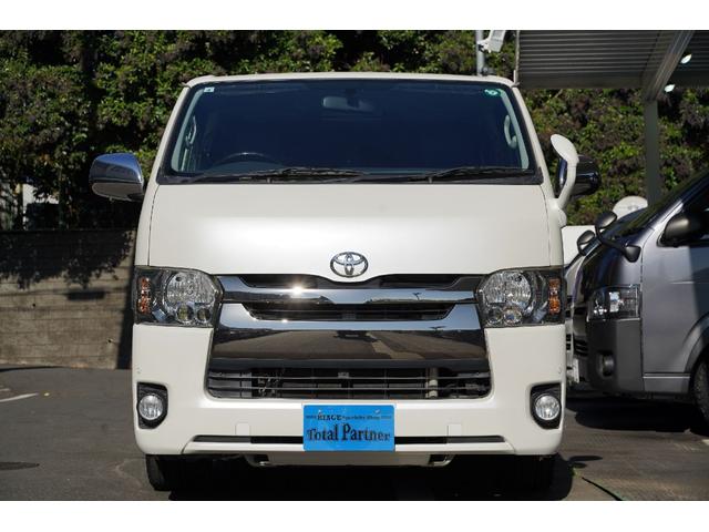 ３．０００ｃｃ／ディーゼルターボ／純正ＬＥＤヘッドライトユニット／社外１８インチＡＷ／ＹＯＫＯＡＨＡ　ＰＡＲＡＤＡ２２５／５０Ｒ／１８／２０２４年製／玄武ローダウンキット／