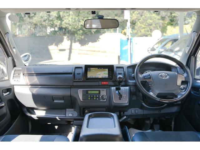 ブルートゥース／地デジ／ＣＤＤＶＤ再生可能／バックカメラ／ＥＴＣ／リアフリップダウンモニター／