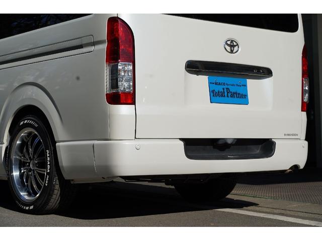 遠方に多数販売させて頂いています。どちらの車両も全て同じ角度て写真を撮影しています。お車の状態が写真でお伝え出来るように当社では写真加工等は一切いておりません。