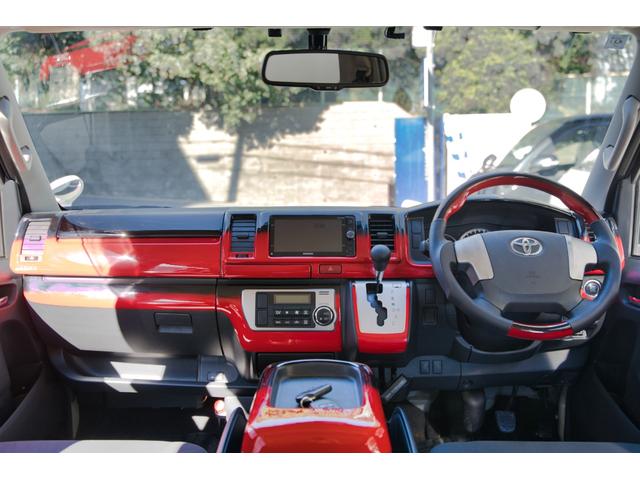 ハイエースバン ロングスーパーＧＬ　２．０００ｃｃ／ガソリン／両側電動スライドドア／スマートキー／プッシュスタート／記録簿付／バットフェイスボンネット／１８インチＡＷ／ローダウン／ナビ／ブルートゥース／地デジ／Ｂカメラ／ＥＴＣ／（4枚目）