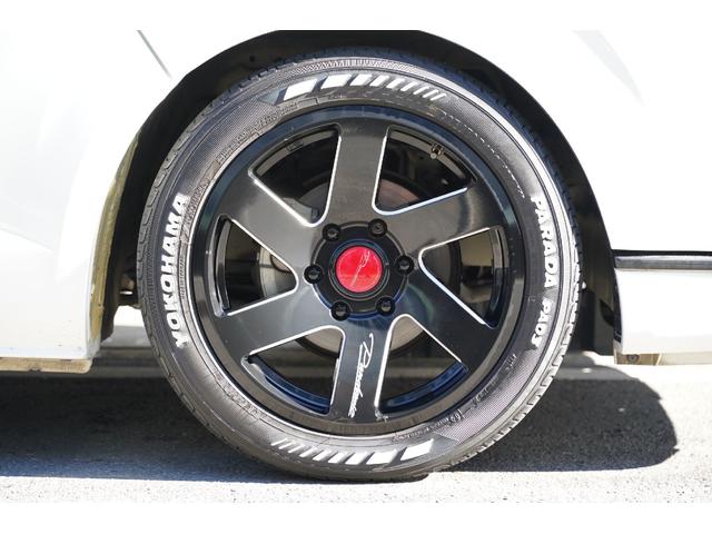 ハイエースバン ロングスーパーＧＬ　２．０００ｃｃ／ガソリン／両側電動スライドドア／スマートキー／プッシュスタート／記録簿付／バットフェイスボンネット／１８インチＡＷ／ローダウン／ナビ／ブルートゥース／地デジ／Ｂカメラ／ＥＴＣ／（19枚目）