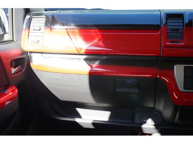 ハイエースバン ロングスーパーＧＬ　２．０００ｃｃ／ガソリン／両側電動スライドドア／スマートキー／プッシュスタート／記録簿付／バットフェイスボンネット／１８インチＡＷ／ローダウン／ナビ／ブルートゥース／地デジ／Ｂカメラ／ＥＴＣ／（66枚目）