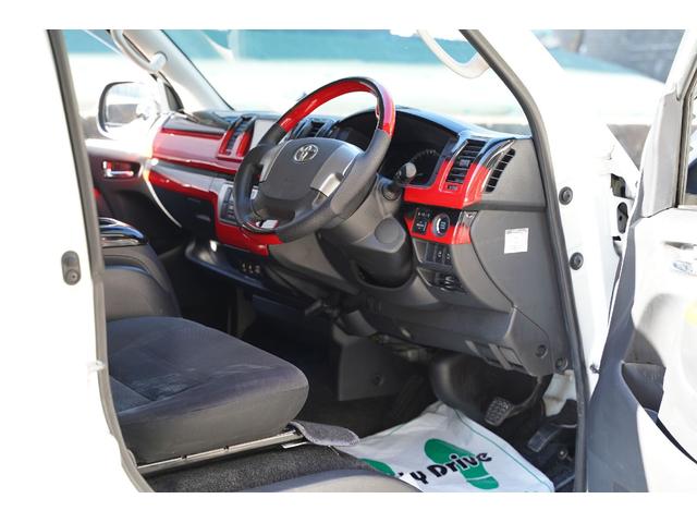 ハイエースバン ロングスーパーＧＬ　２．０００ｃｃ／ガソリン／両側電動スライドドア／スマートキー／プッシュスタート／記録簿付／バットフェイスボンネット／１８インチＡＷ／ローダウン／ナビ／ブルートゥース／地デジ／Ｂカメラ／ＥＴＣ／（67枚目）