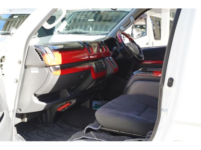 ハイエースバン ロングスーパーＧＬ　２．０００ｃｃ／ガソリン／両側電動スライドドア／スマートキー／プッシュスタート／記録簿付／バットフェイスボンネット／１８インチＡＷ／ローダウン／ナビ／ブルートゥース／地デジ／Ｂカメラ／ＥＴＣ／（70枚目）