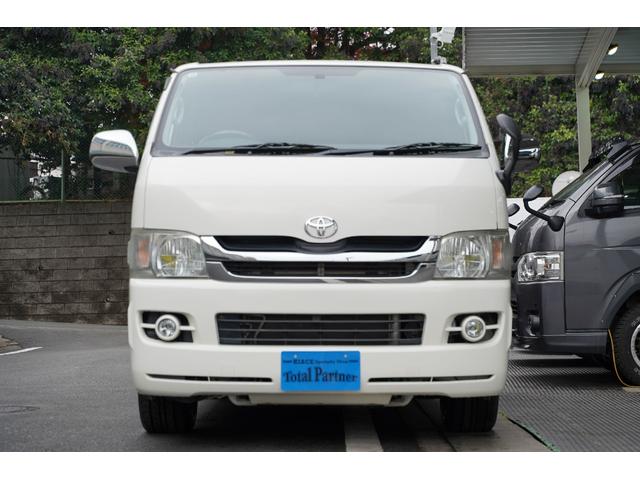 ハイエースバン ロングスーパーＧＬ　２．０００ｃｃ／ガソリン／新品バンタイヤ／後席シートベルト／Ｗエアーバック／玄武ローダウンキット／ＬＥＤヘッドライト／ＬＥＤフォグランプ／カロツェリア製ナビ／ブルートゥース／地デジ／Ｂカメラ／ＥＴＣ（2枚目）